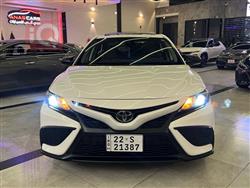 تۆیۆتا کامری